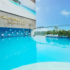 酒店 California Saigon & Rooftop Pool
